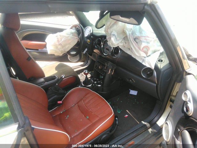 2008 MINI COOPER CONVERTIBLE S VIN: WMWRH33598TU80877