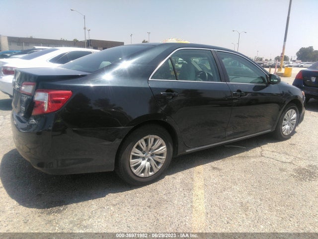 2014 TOYOTA CAMRY HYBRID LE/XLE/SE LIMITED EDITION VIN: 4T1BD1FKXEU135056
