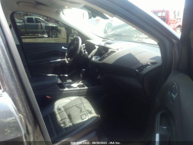 1FMCU0JDXHUE47051 Ford Escape Titanium