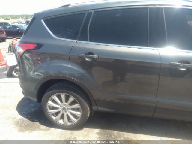1FMCU0JDXHUE47051 Ford Escape Titanium