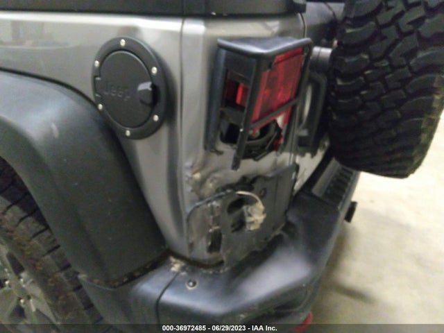 1C4BJWFG2HL727132 Jeep Wrangler Unlimited Rubicon Recon