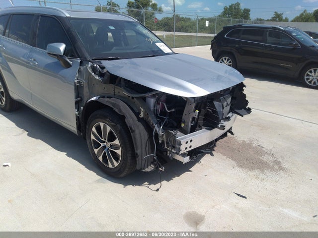 Toyota Highlander Limited 2023 5TDKDRAH3PS037041 Image 6