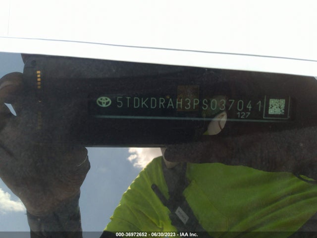 Toyota Highlander Limited 2023 5TDKDRAH3PS037041 Image 9