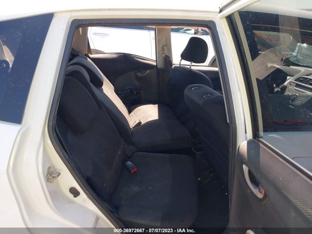 2011 HONDA FIT SPORT VIN: JHMGE8H5XBS010300