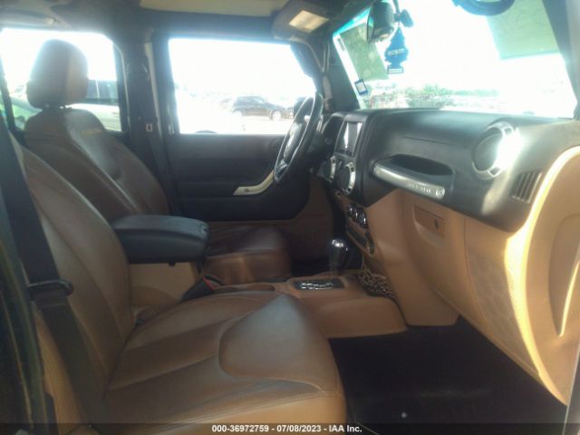 1C4BJWEG3EL257335 Jeep Wrangler Unlimited Sahara