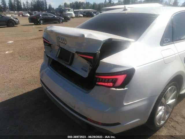 WAUDNAF49JN001443 Audi A4 Premium/tech Premium