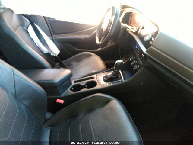 3VWG57BU4KM040992 Volkswagen Jetta Sel Premium