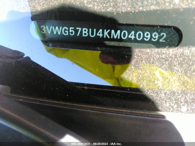 3VWG57BU4KM040992 Volkswagen Jetta Sel Premium