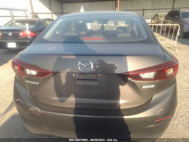 2017 MAZDA MAZDA3 4-DOOR TOURING VIN: JM1BN1V72H1106378