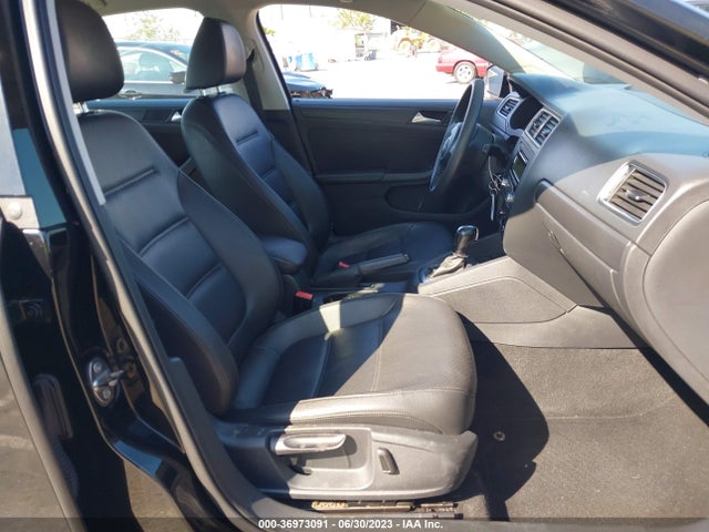 3VWD17AJ1EM416784 Volkswagen Jetta Sedan Se