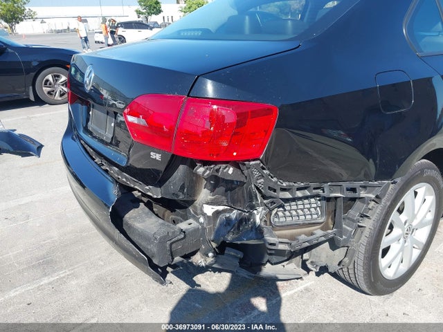 3VWD17AJ1EM416784 Volkswagen Jetta Sedan Se