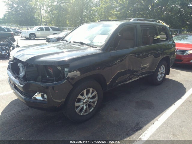 2016 Toyota Land Cruiser, VIN: JTMCY7AJ6G4046425