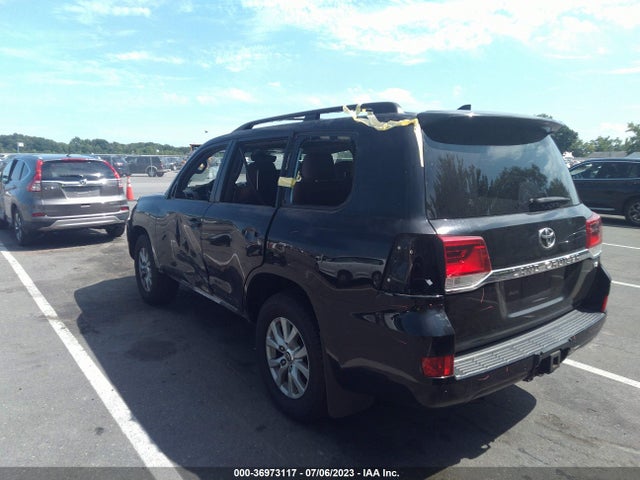 2016 Toyota Land Cruiser, VIN: JTMCY7AJ6G4046425