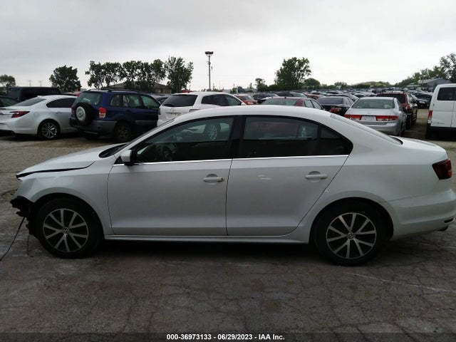 3VW2B7AJ2HM376126 Volkswagen Jetta 1.4t S
