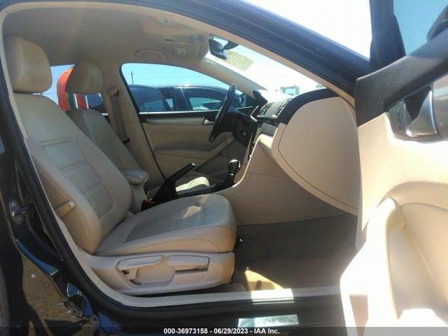 1VWAS7A38EC116534 Volkswagen Passat Wolfsburg Ed