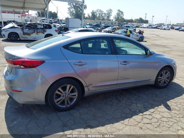 Hyundai ELANTRA SE 2017 5NPD84LFXHH154201 Image 12