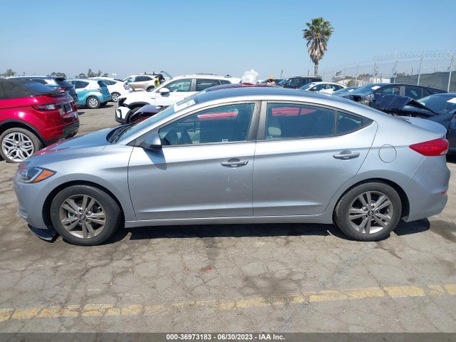 Hyundai ELANTRA SE 2017 5NPD84LFXHH154201 Image 13