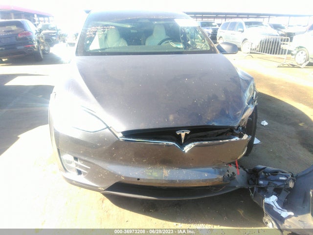 Tesla Model X P100d 2018 5YJXCBE22JF140937 Image 3