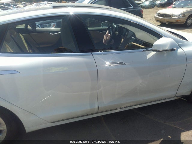 Tesla Model S 70 Kwh 2016 5YJSA1E14GF154543 Image 3