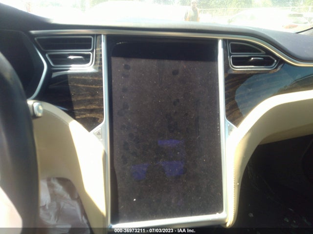 Tesla Model S 70 Kwh 2016 5YJSA1E14GF154543 Image 8