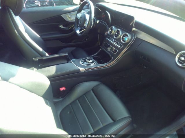 WDDWJ8DB2KF833807 Mercedes-Benz C-class C 300