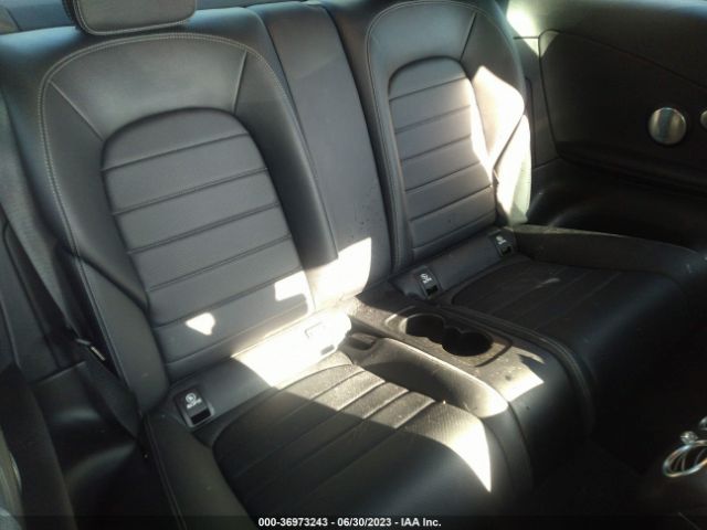 WDDWJ8DB2KF833807 Mercedes-Benz C-class C 300