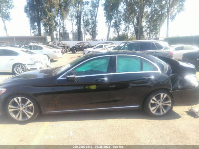 55SWF4JB2FU095590 Mercedes-Benz C-class C 300