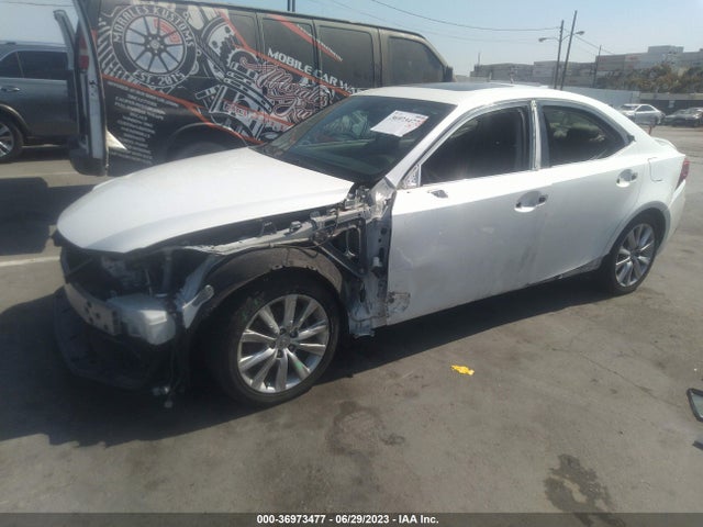 Lexus IS 250 2015 JTHBF1D26F5075322 Image 2