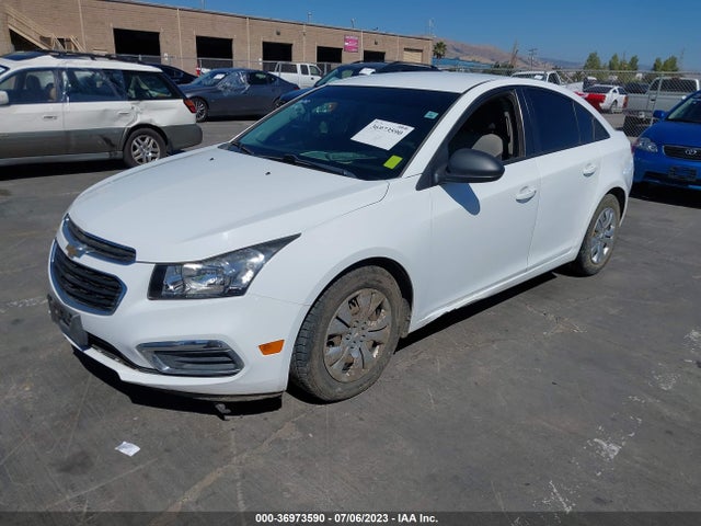 Chevrolet CRUZE LS 2015 1G1PA5SG8F7227822 Image 2
