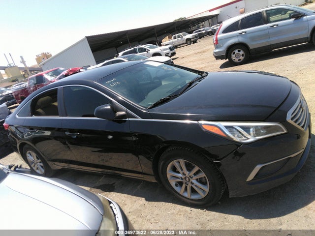 2017 HYUNDAI SONATA SE VIN: 5NPE24AFXHH543574