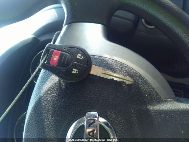JN8AS5MT5EW601137 Nissan Rogue Select S