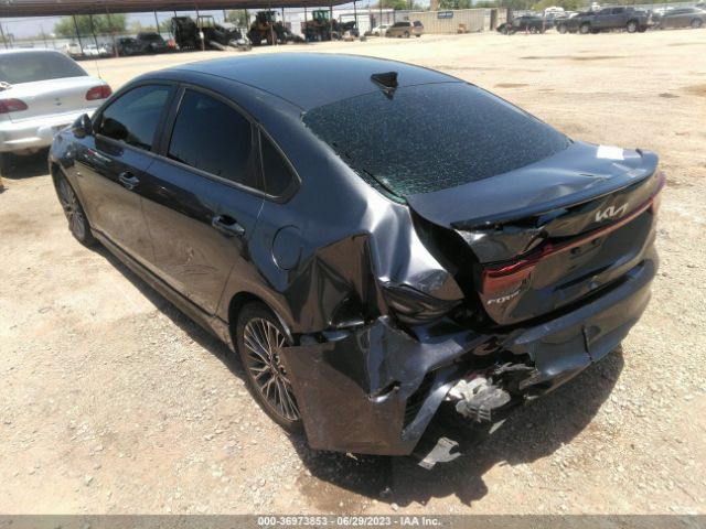 3KPF54AD8NE440244 KIA Forte Gt-line