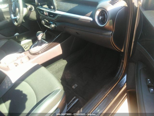 3KPF54AD8NE440244 KIA Forte Gt-line