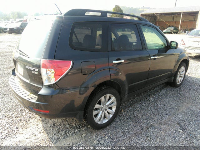 36973870 :رقم المزاد ، JF2SHADC2DH441892 vin ، 2013 Subaru Forester 2.5x Premium مزاد بيع