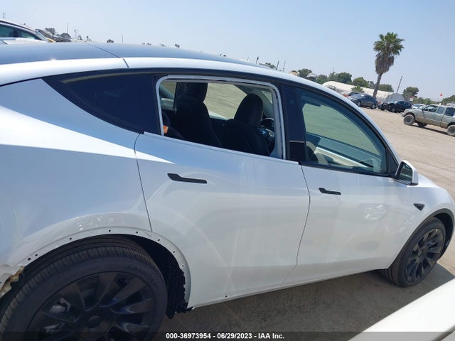 7SAYGDEE9PA130929 Tesla Model Y Long Range
