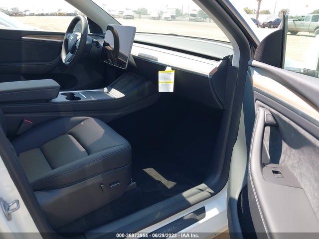 7SAYGDEE9PA130929 Tesla Model Y Long Range