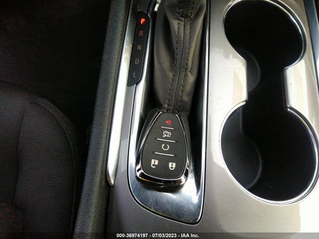 Chevrolet MALIBU LT 2020 1G1ZD5ST8LF006445 Image 3