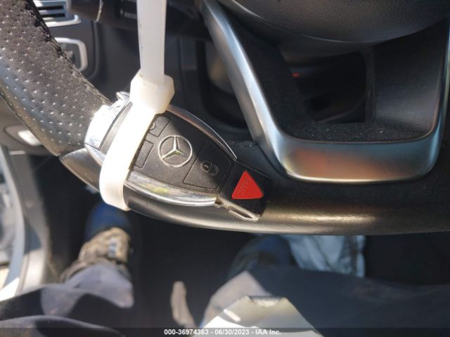 WDDWJ4JB0HF360589 Mercedes-Benz C-class C 300