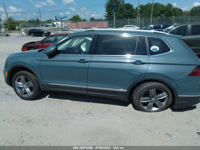 3VV4B7AX4KM160142 Volkswagen Tiguan Sel Premium