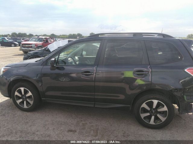 JF2SJAECXHH425254 Subaru Forester Premium