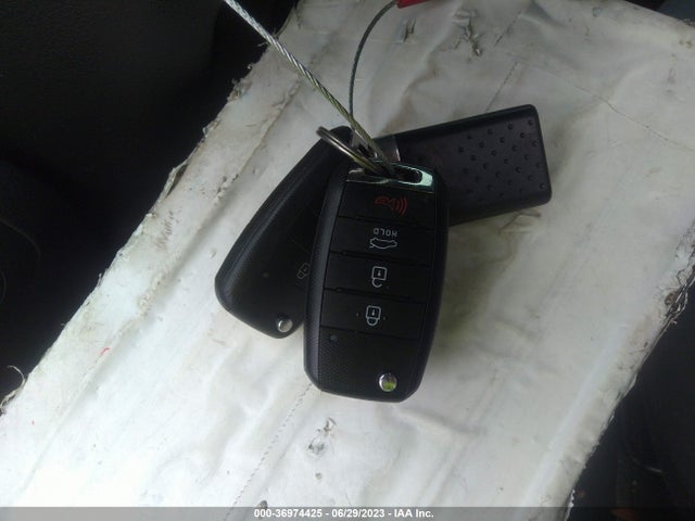 KIA Optima Lx 2015 KNAGM4A78F5623171 Image 3