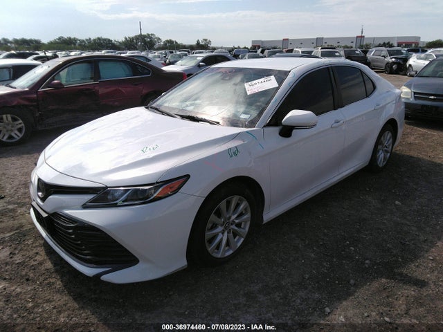 Toyota Camry Le/se/xle/l 2018 4T1B11HK7JU577258 Image 2