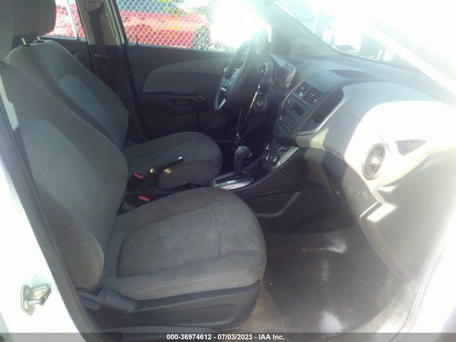 Chevrolet SONIC LS 2014 1G1JA6SH6E4171352 Image 5