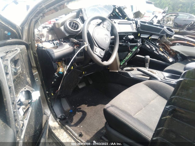 2015 TOYOTA RAV4 XLE VIN: 2T3WFREV9FW159525