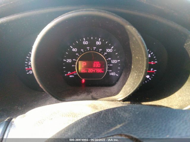 KNDJN2A21E7044945 KIA Soul Base