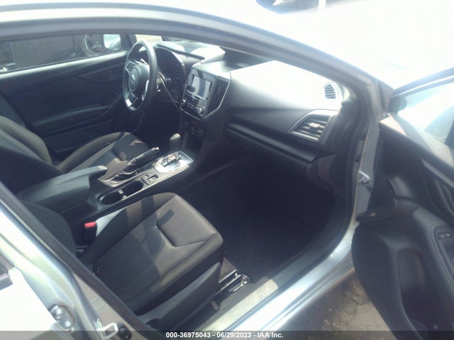 36975043 :رقم المزاد ، 4S3GTAD60J3715810 vin ، 2018 Subaru Impreza Premium مزاد بيع