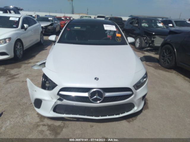 W1K3G4EB1NJ355857 Mercedes-Benz A-class A 220
