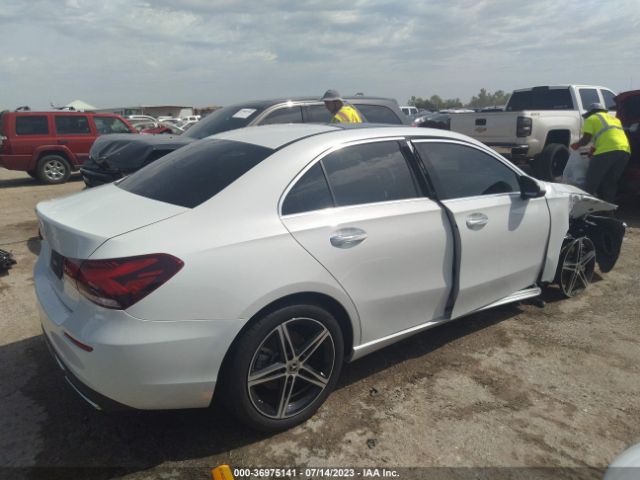 W1K3G4EB1NJ355857 Mercedes-Benz A-class A 220