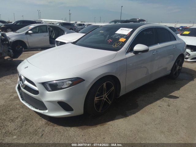 W1K3G4EB1NJ355857 Mercedes-Benz A-class A 220