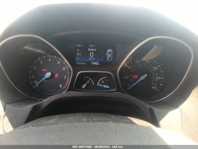 2015 FORD FOCUS SE VIN: 1FADP3F29FL203716